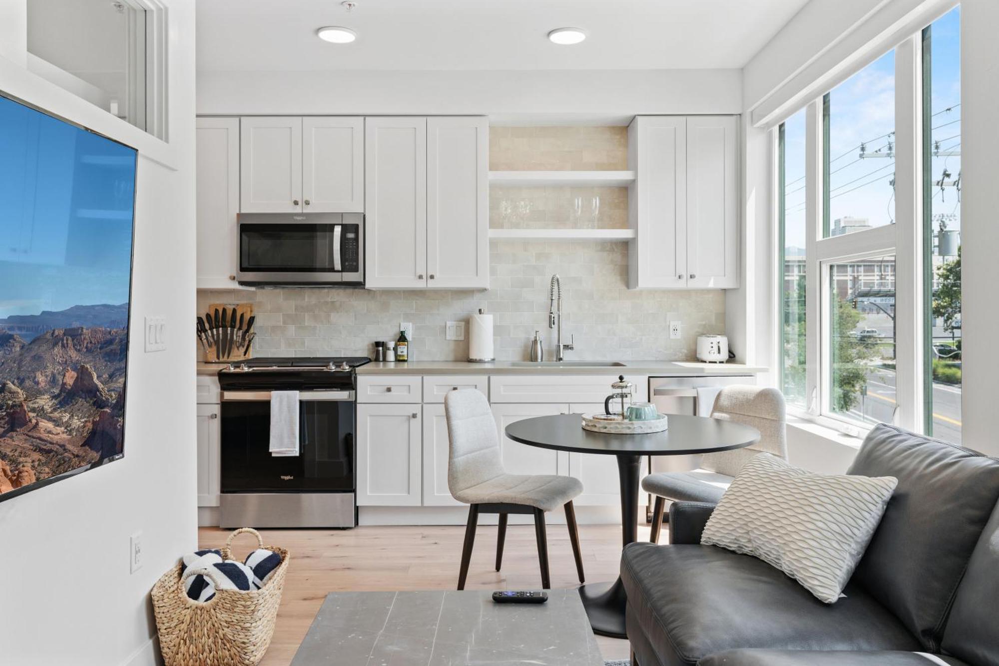 Appartamento Outstanding Amenities-New Complex- Downtown Luxury Salt Lake City Esterno foto